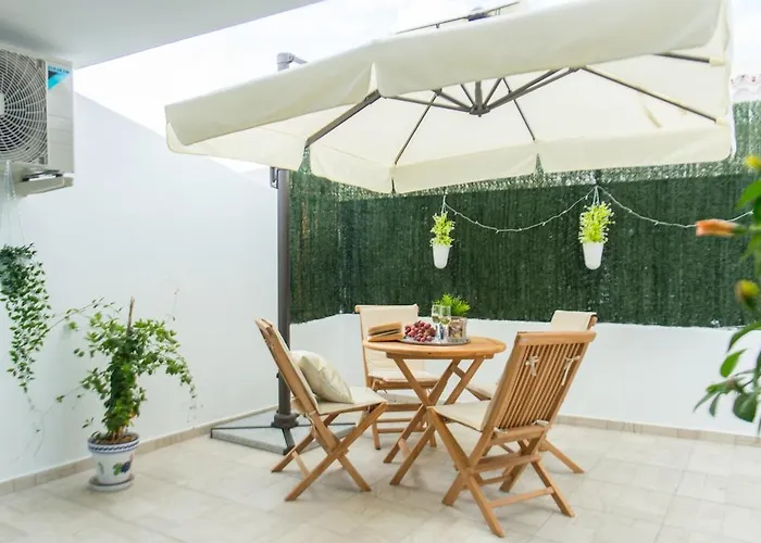 Ocean, Sun & Silence, Pool & Parking, Americas *