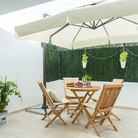 Ocean, Sun & Silence, Pool & Parking, Americas *